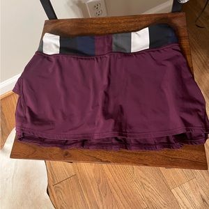 Lululemon tennis skirt. Great condition. Size 6.